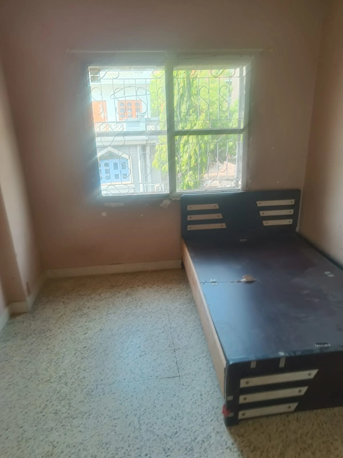 2 BHK  Flat for rent in Paldi for rent