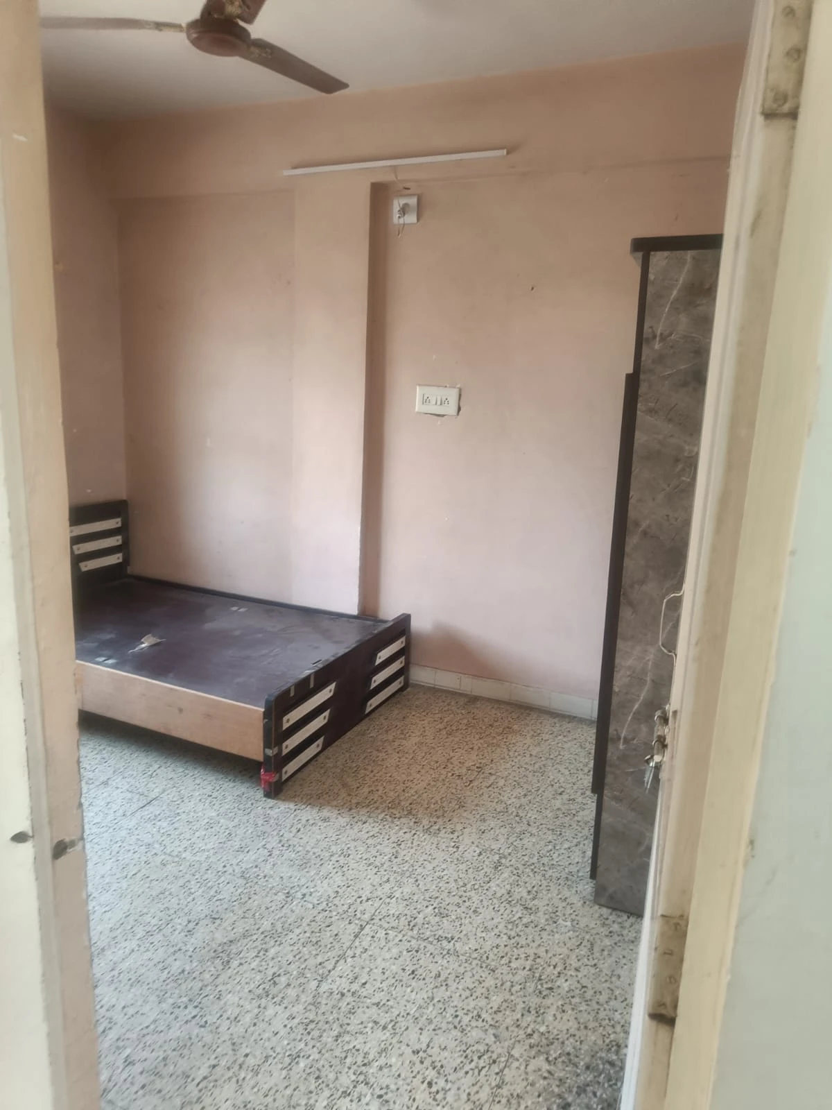 2 BHK  Flat for rent in Paldi for rent