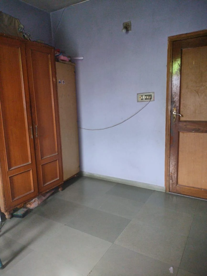 3 Independent floors in a building with personal lift and personal terrace for rent