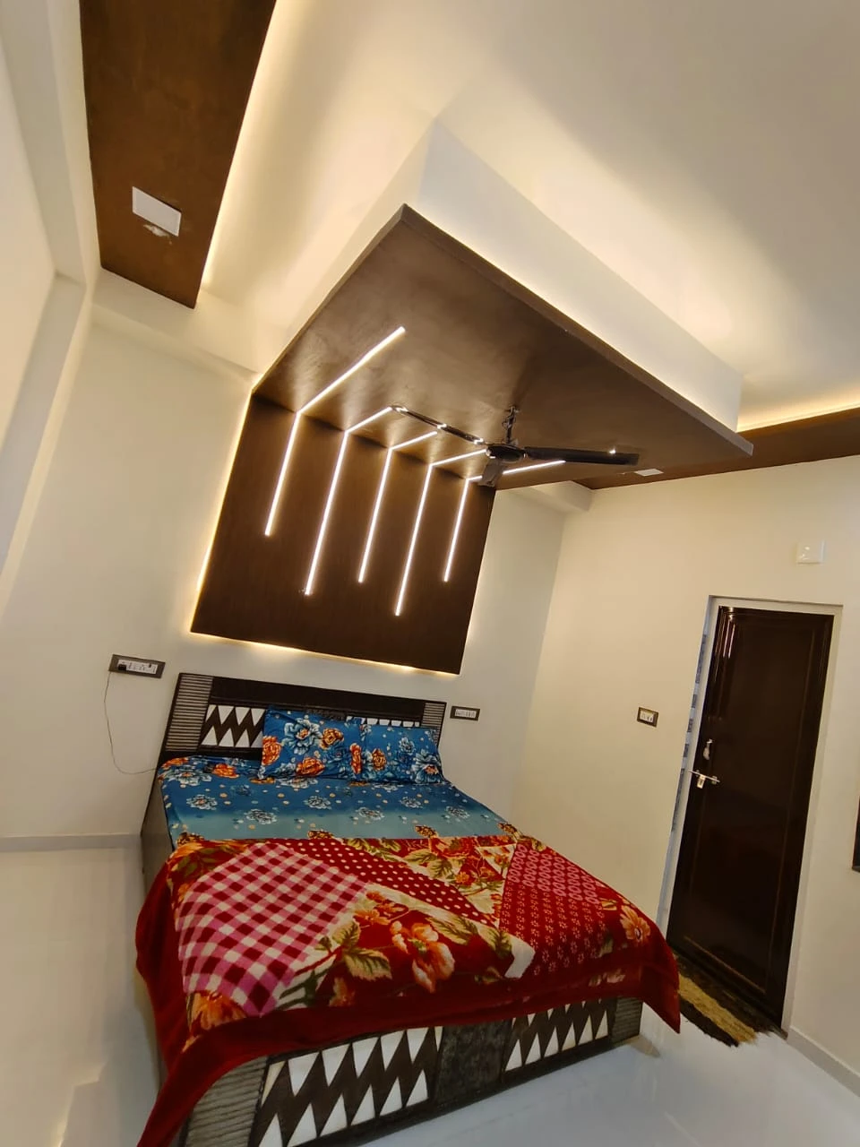 3.5 bhk luxurious bungalow for sale