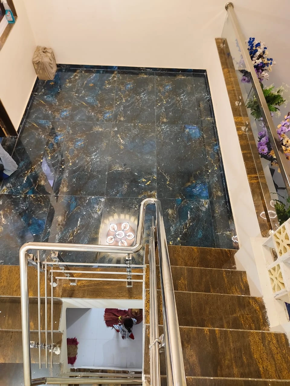 3.5 bhk luxurious bungalow for sale