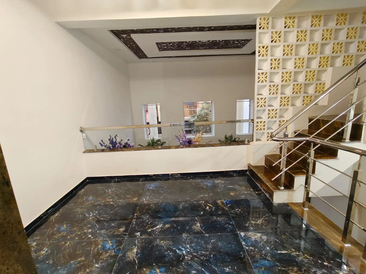 3.5 bhk luxurious bungalow for sale