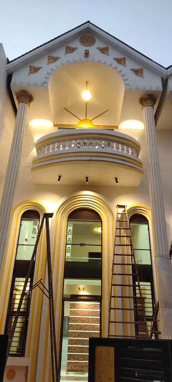 3.5 bhk luxurious bungalow for sale
