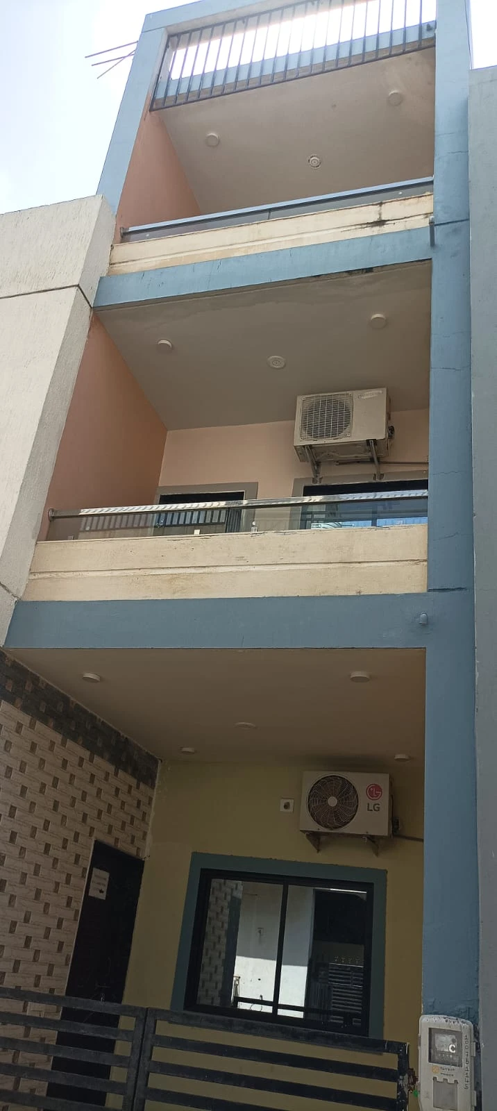 4 bhk bungalow for sale Fatehwadi for sale