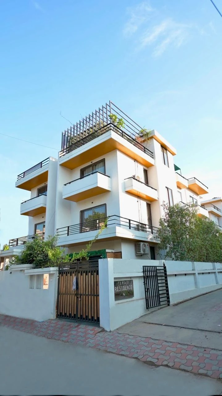 Sameer Residence – Premium 3 & 4 BHK Bungalows for new