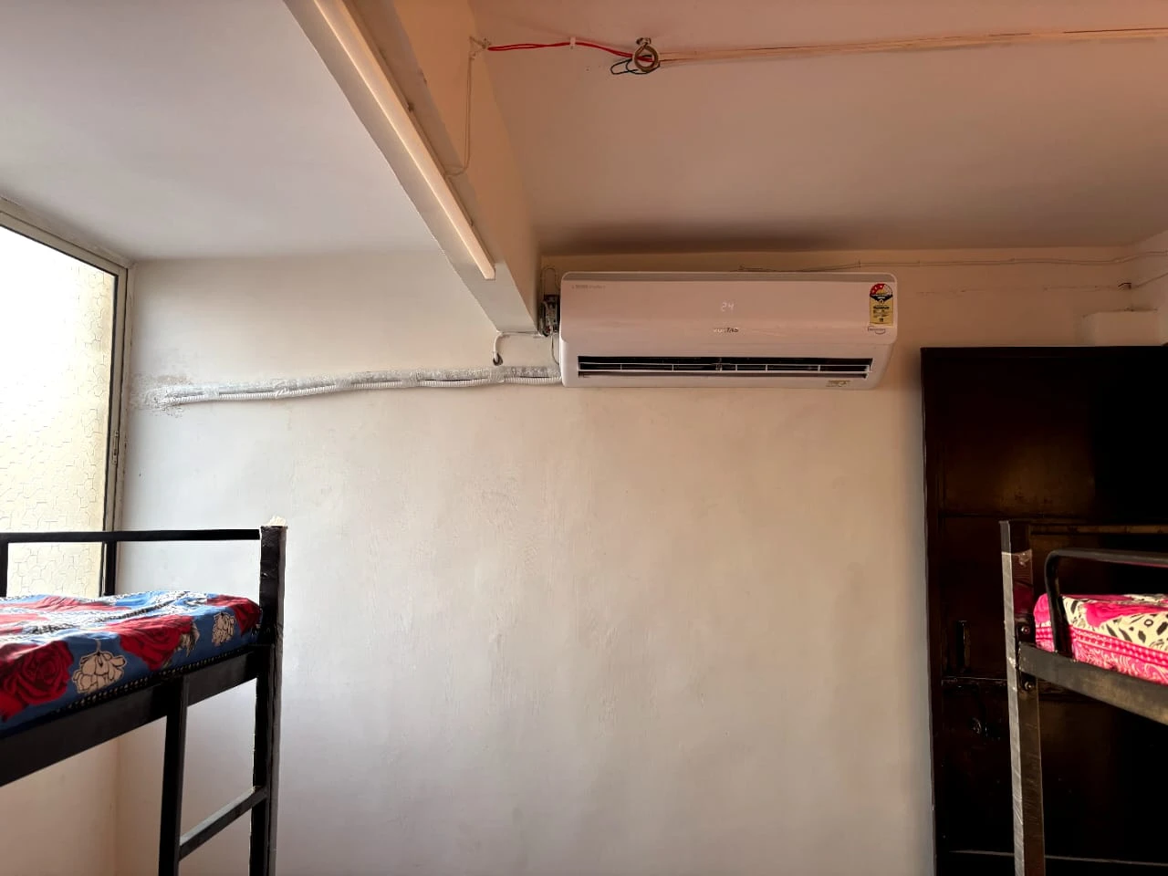 Signature PG: Affordable 4-Sharing Male PG in Juhapura for rent