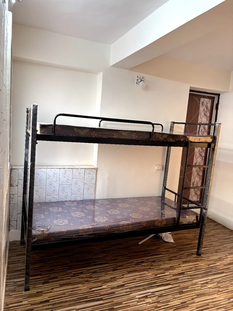 Signature PG: Affordable 4-Sharing Male PG in Juhapura for rent